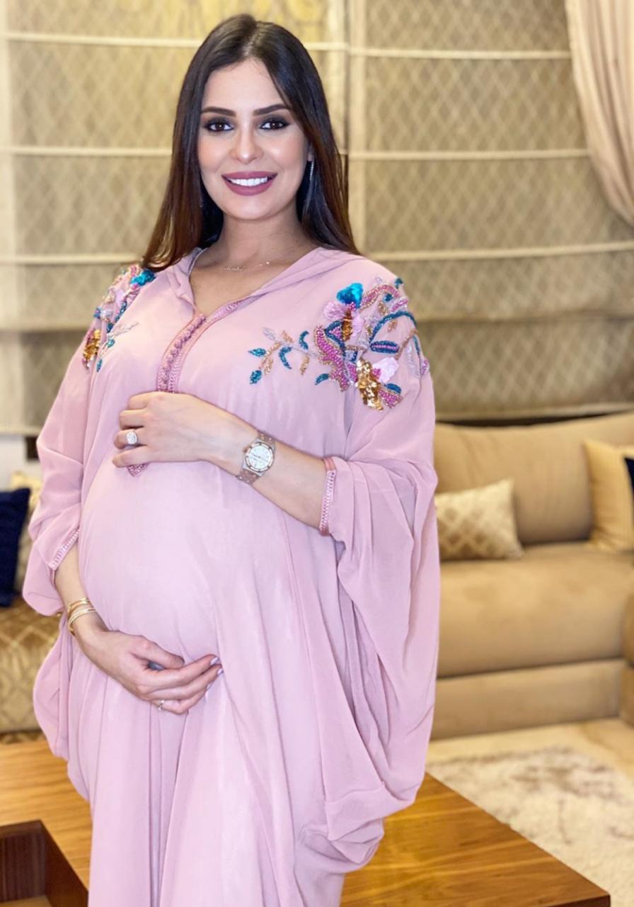 الجلابيات المغربية المطرزة بالذهبي