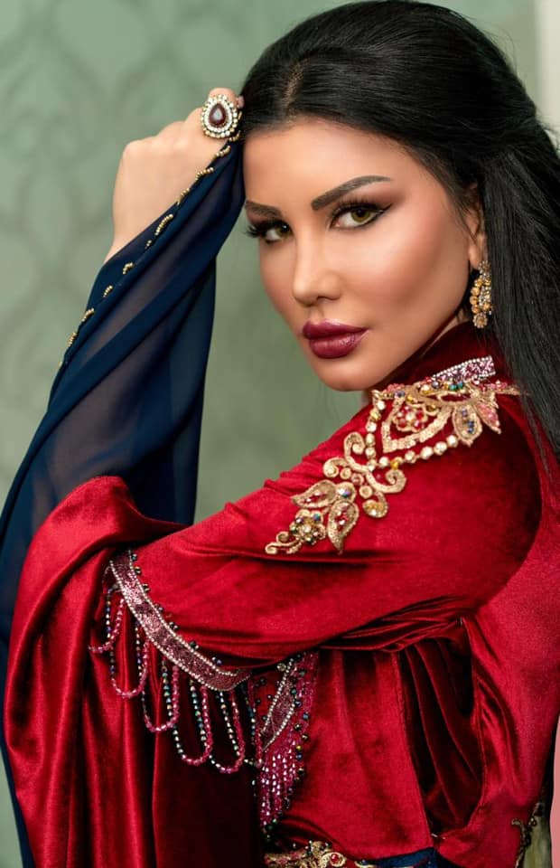 جيني اسبر تنفي شائعات الارتباط