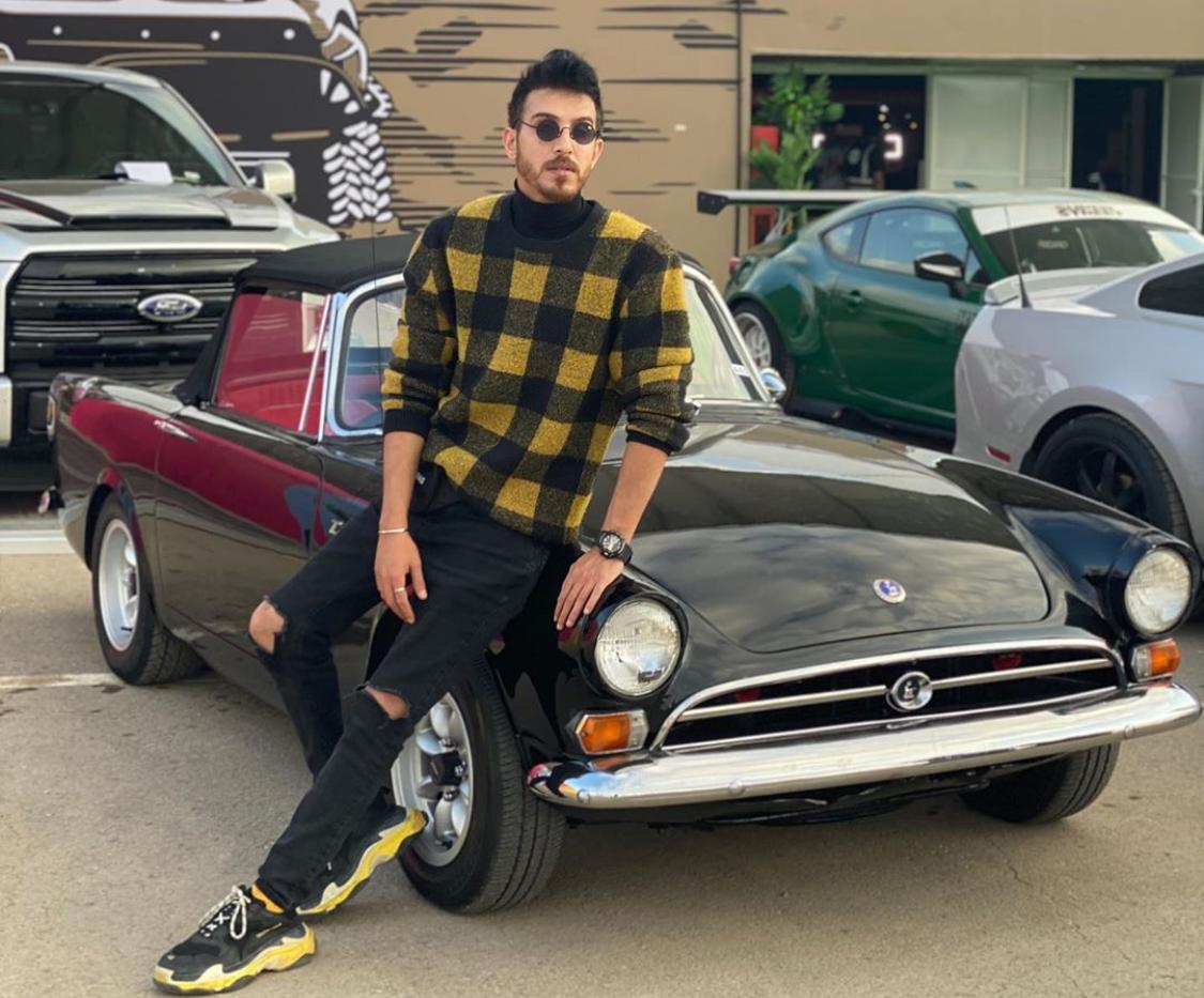 خيارات بالبنطال الأسود