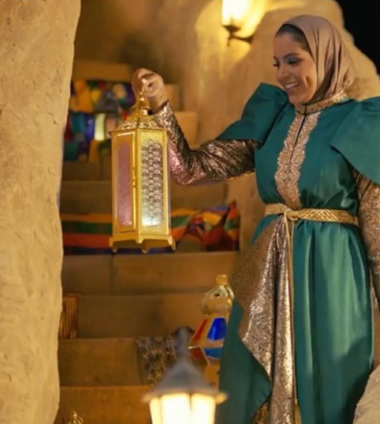 خيارات مزينة بالذهبي