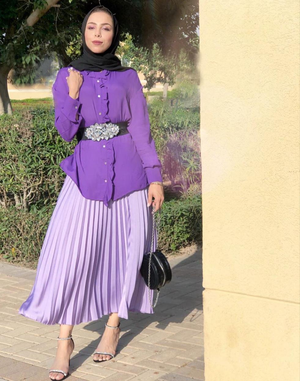إطلالات عملية بالتنورة