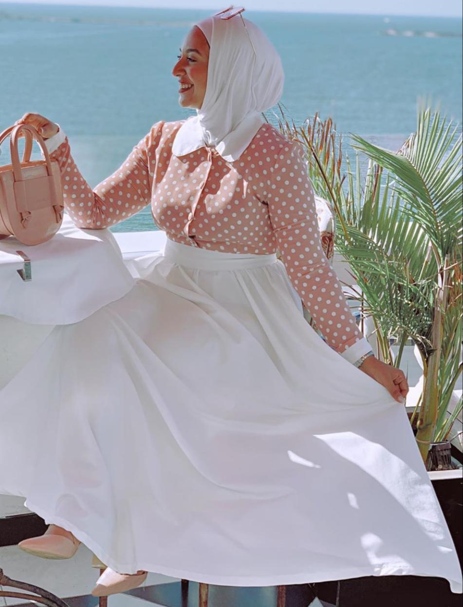 إطلالات التنورة من نادية الخولي