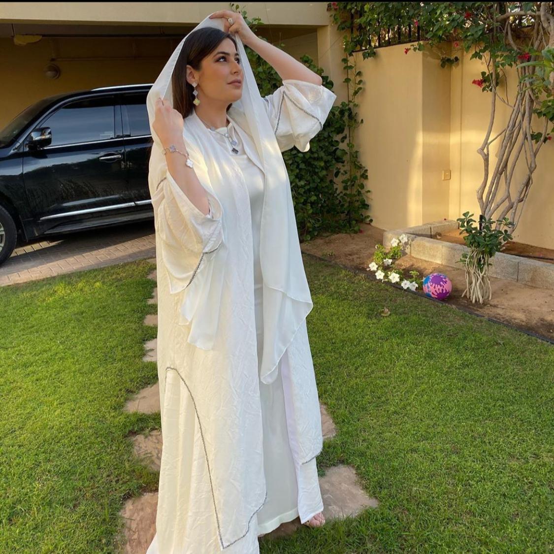 عباية ملونة
