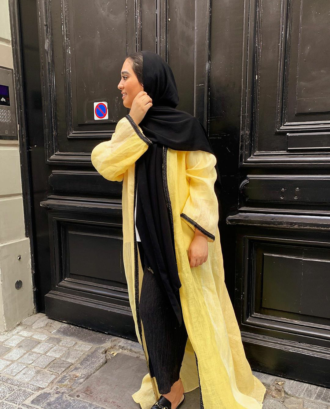 عبايات صفراء