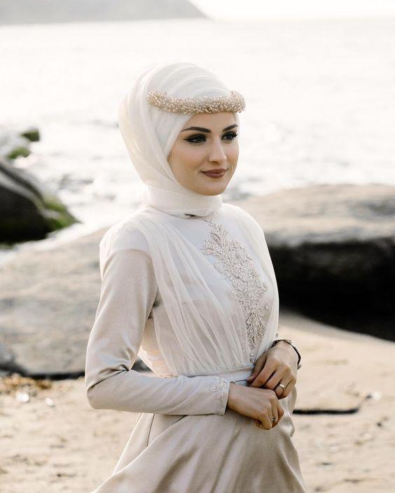تيجان العروس المحجبة