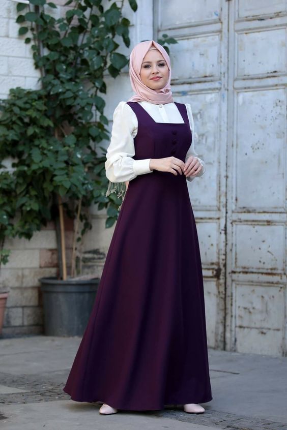 فساتين ليكرا
