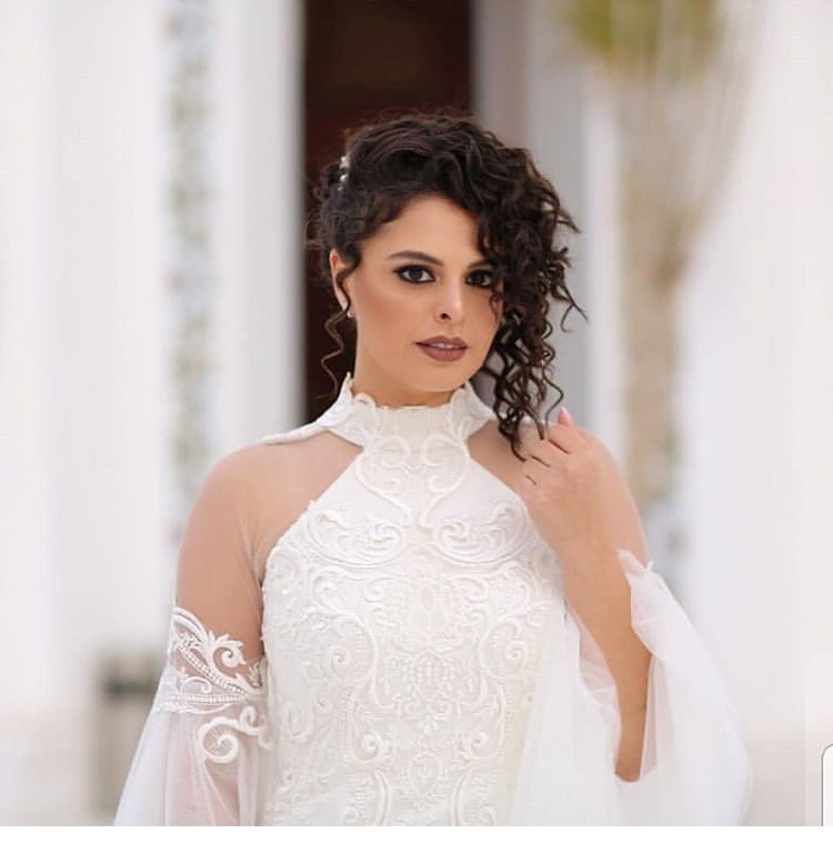 تسريحة شعر كيرلي