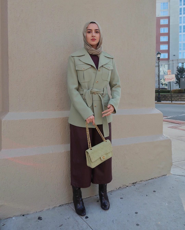 بنطال برغندي واسع