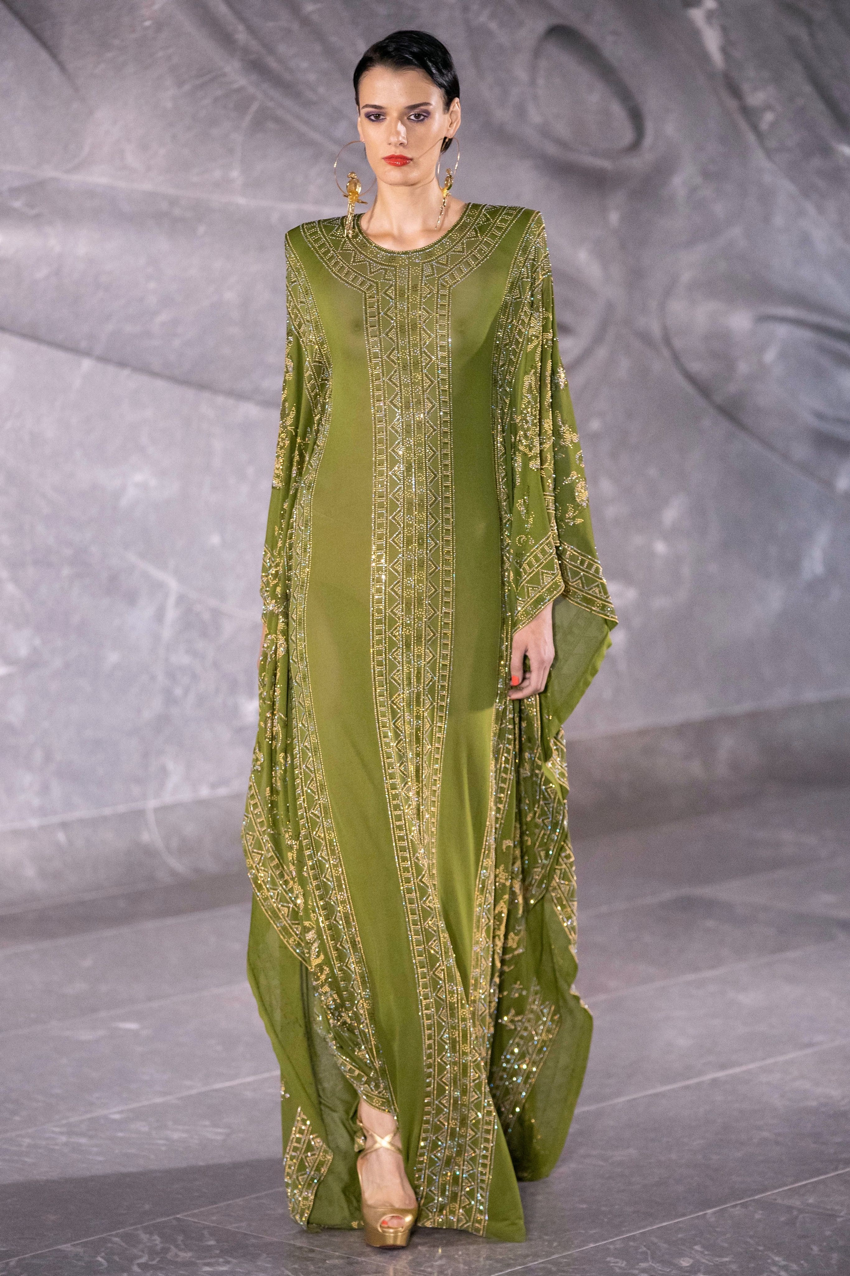 من توقيع نعيم خان Naeem Khan 