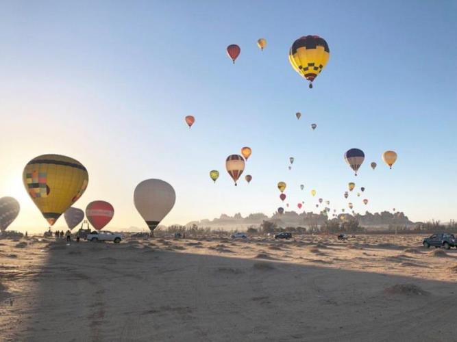 فيديو: هل تصبح العلا السعودية الوجهة الأشهر لعشاق الطيران بالمنطاد في المنطقة؟
