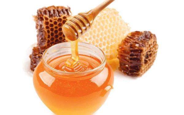 العسل لتسمين وجه العروس