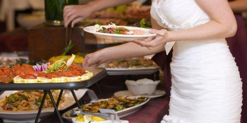 لائحة طعام الزفاف