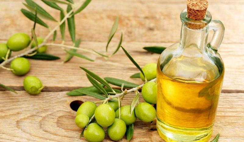 زيت الزيتون لبشرة القدم