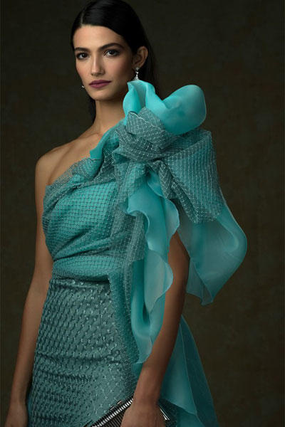 تارا عماد