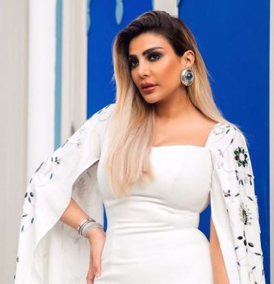 أقراط دائرية مميزة اختارتها أمل العوضي
