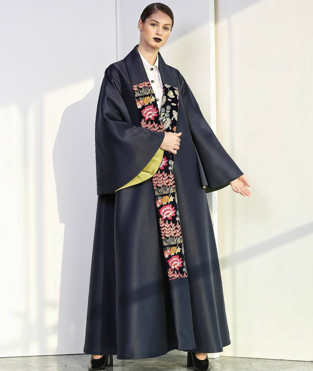 عبايه من Abati boutique