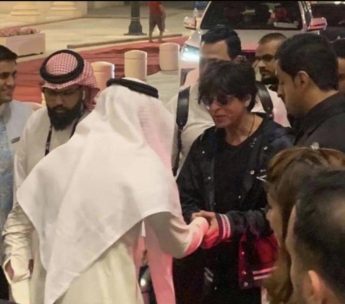 وصول شاروخان الى السعودية