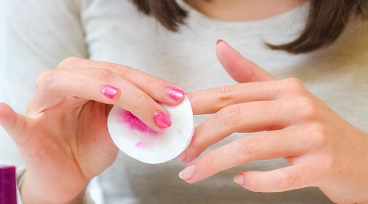 طرق إزالة طلاء الأظافر الجل