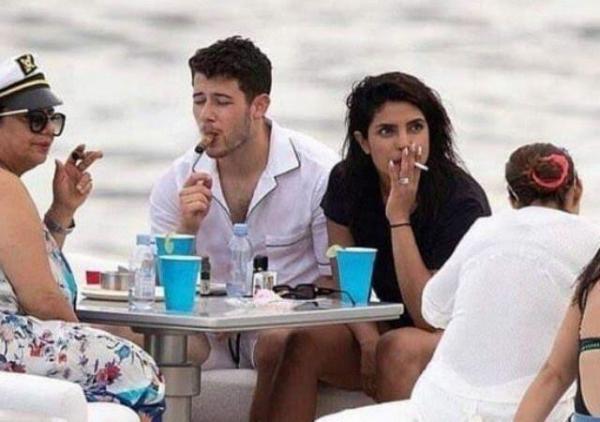 بريانكا شوبرا تدخن على متن اليخت
