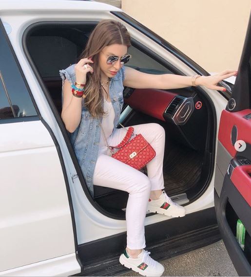 النجمة يارا