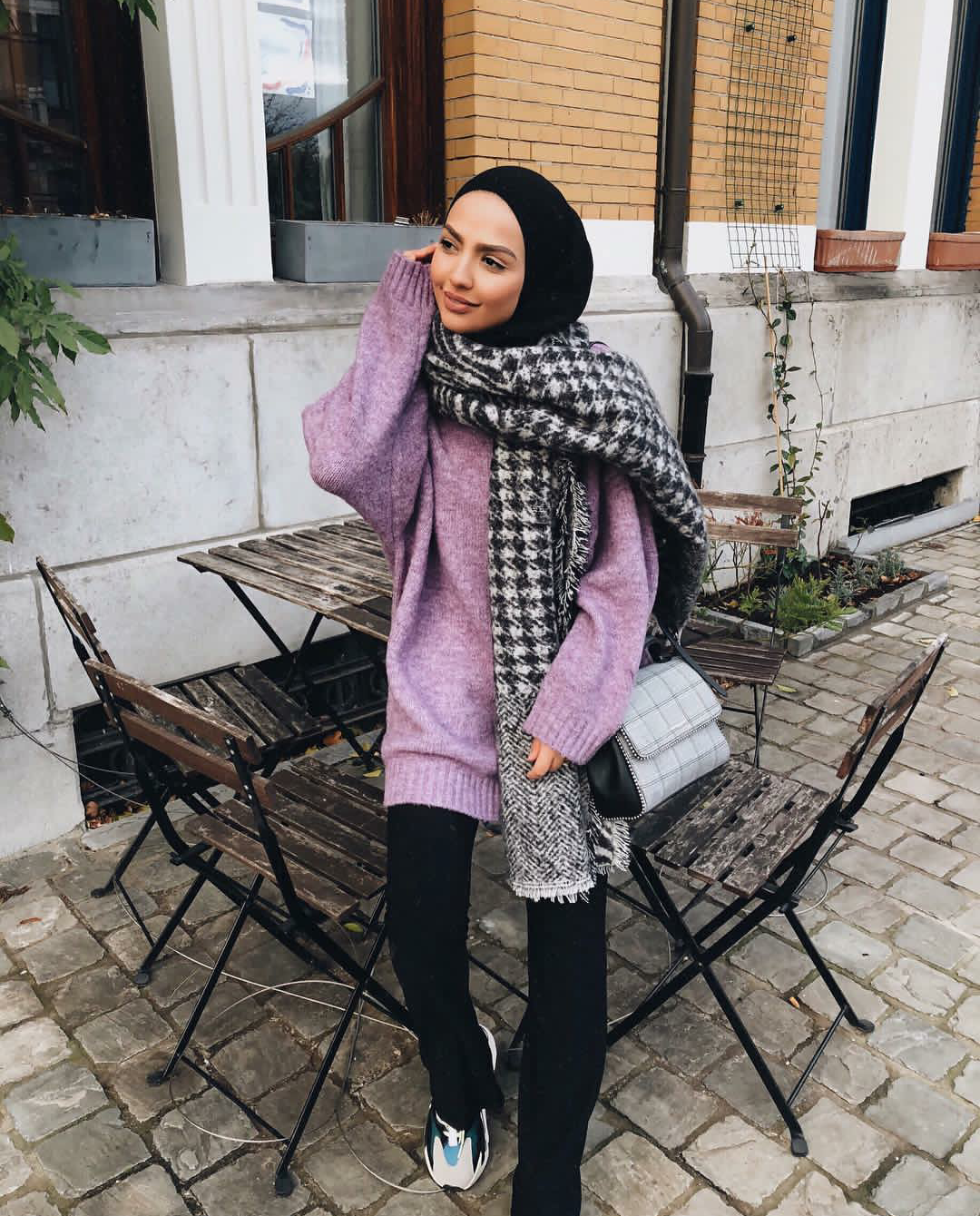 وشاح بنقشة houndstooth