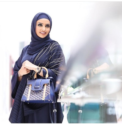 عباية مطرزة