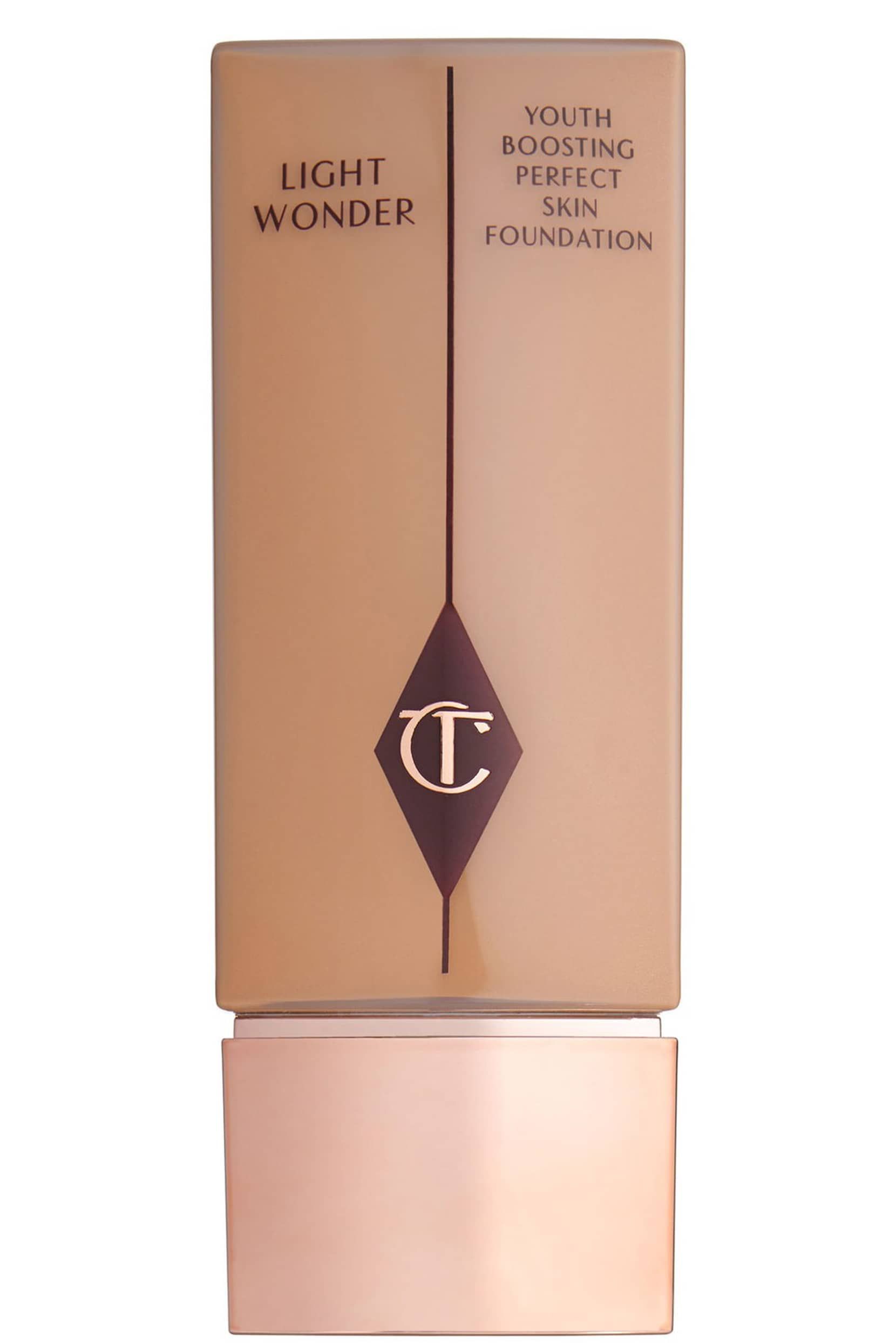 كريم أساس للبشرة الجافة من Charlotte Tilbury