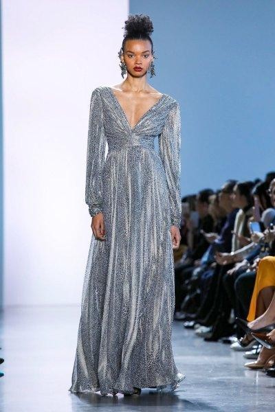 فساتين بادجلي ميشكا Badgley Mischka