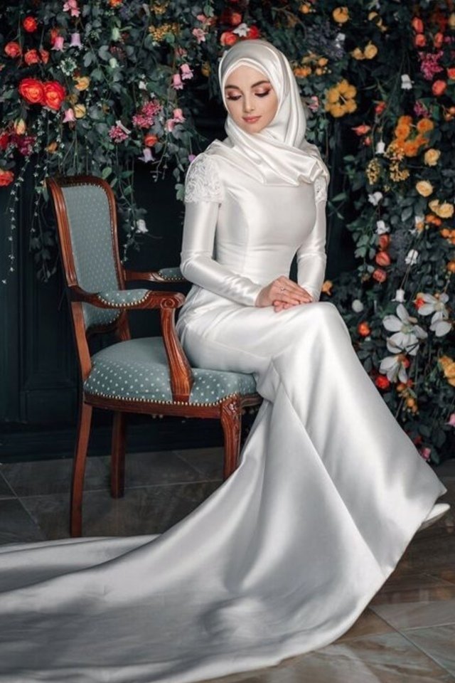 فستان زفاف من الساتان