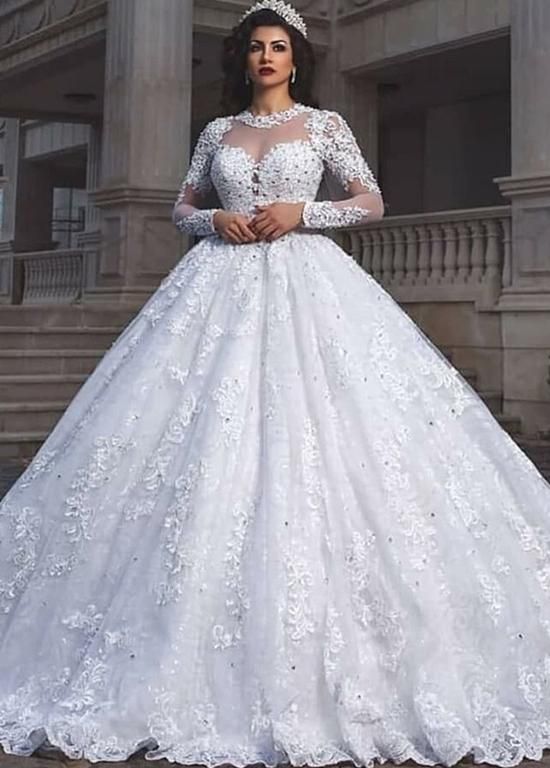 فساتين زفاف بأكمام طويلة