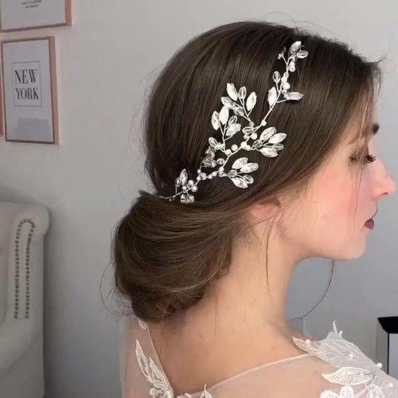 تسريحة شعر مرفوع
