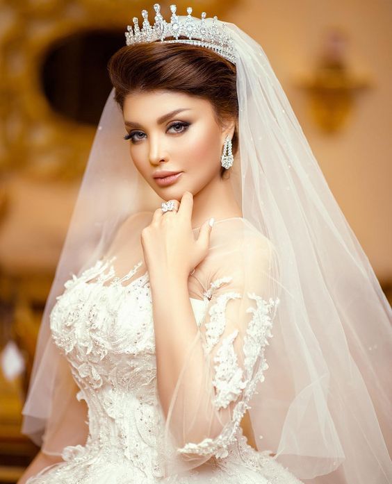 تسريحة البف بالتاج 