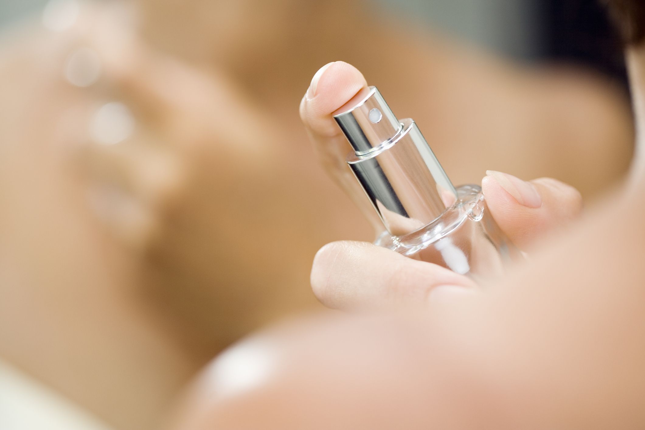  خلط العطور
