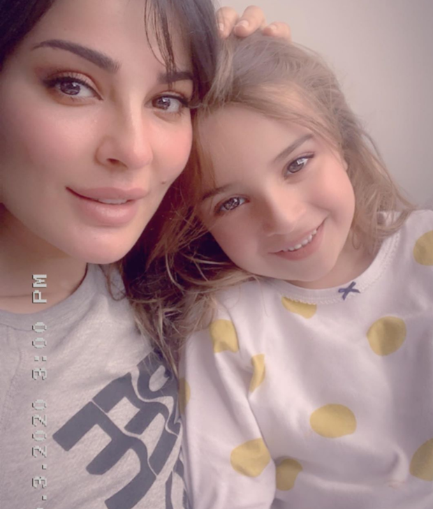 نادين نجيم مع ابنتها هافن