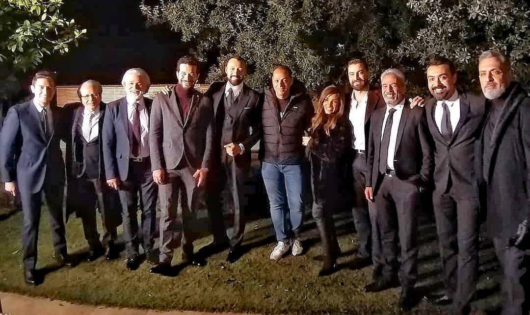 فرؤق عمل "أسود فاتح"