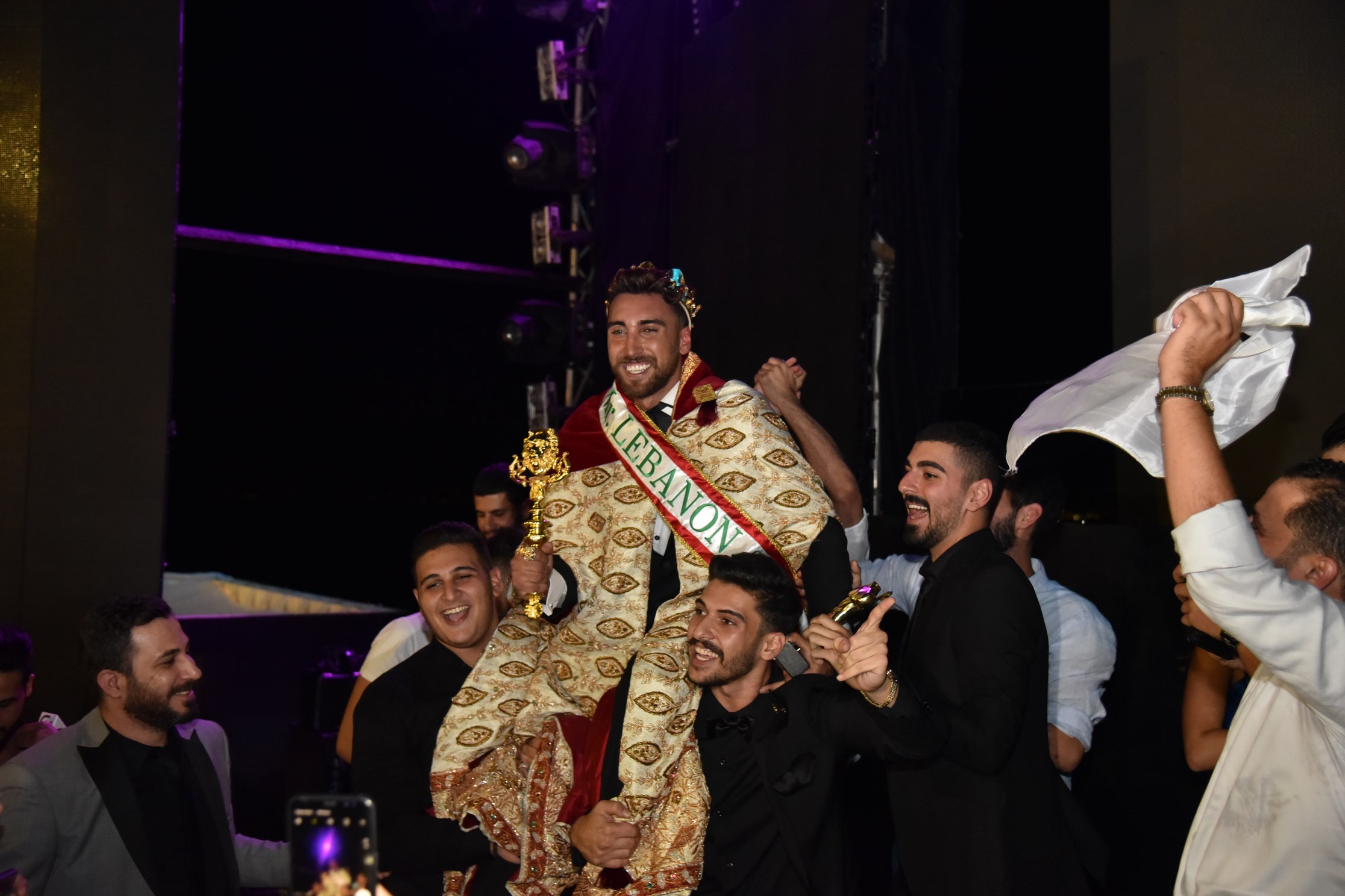 بعد اعلان فوز محمد صندقلي بلقب ملك جمال لبنان