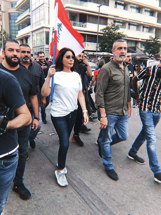 اليسا من ساحة الشهداء