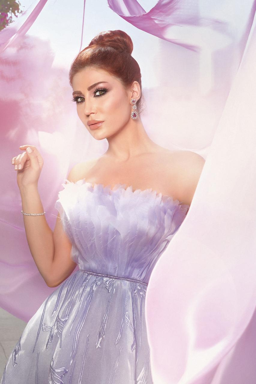 الممثلة هبة نور