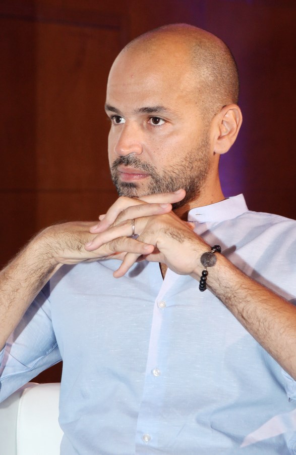 الفنان أبو