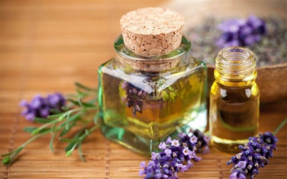زبدة الشيا وزيت اللافندر