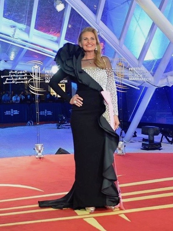 يسرا في فستان من جورج شقرا في أحدث اطلالاتها