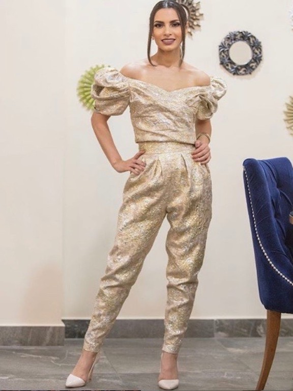 كارمن سليمان في جمبسوت ذهبي أوف شولدرز