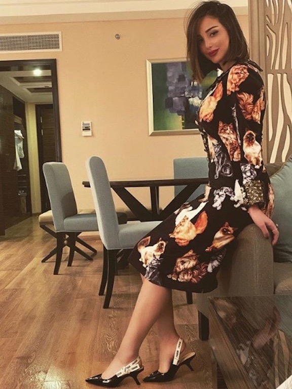  فستان مُطبّع برسومات القطط اختارته بسمة بوسيل