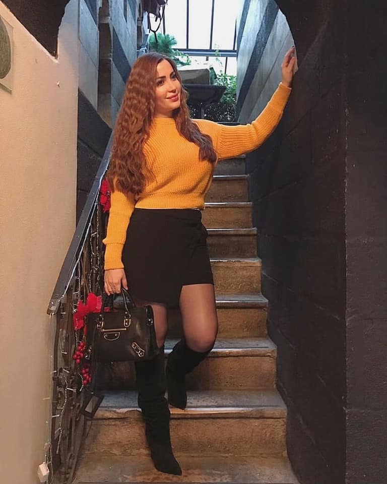 لوك شتوي ذو طابع شبابي اعتمدته نسرين طافش