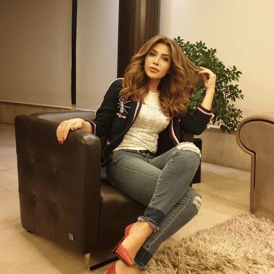  تنسيق عصري في الجينز اختارته نوال الزغبي