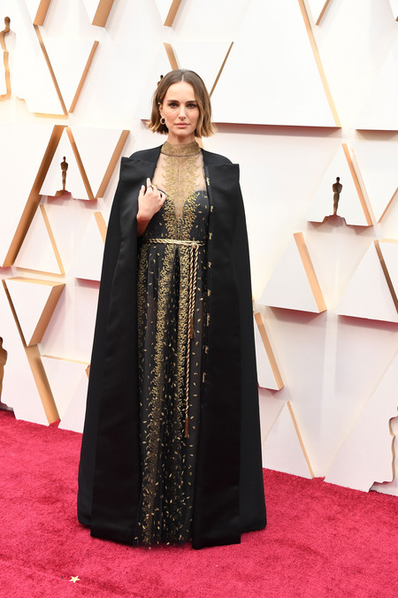 Natalie Portman بإطلالة من Dior