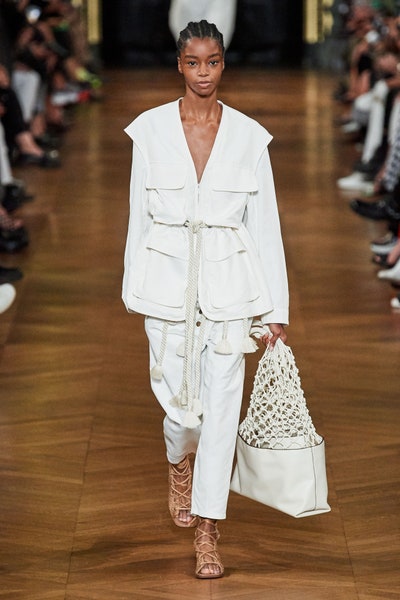 بدلة بالجيوب البارزة من ستيلا ماكارتني Stella McCartney  باللون الأبيض