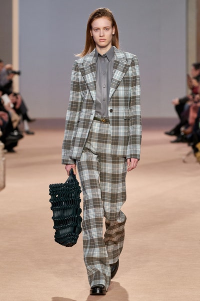 بدلة كارو من سلفاتوري فيراغامو Salvatore Ferragamo