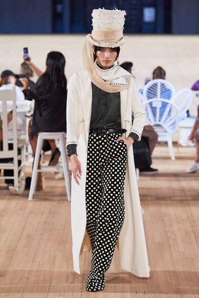 بنطلون بولكا اسود وأبيض واسع من مارك جايكوبس Marc Jacobs