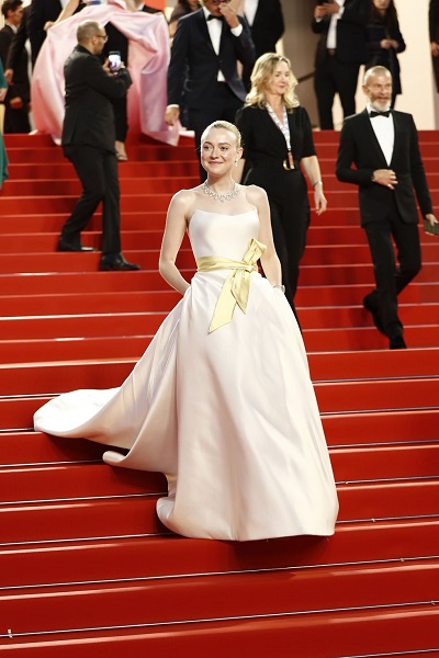 داكوتا فانينغ Dakota Fanning بمجوهرات من شوبارد Chopard